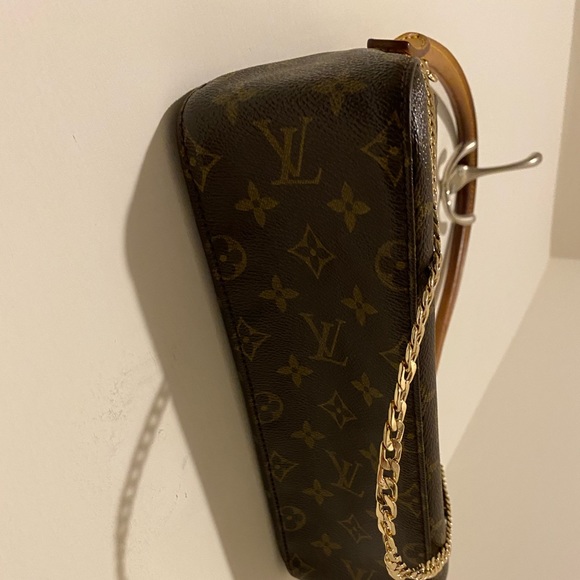 💯 Louis Vuitton purse BUNDLE like new with dust bag and teddy bear keychain - Picture 9 of 16